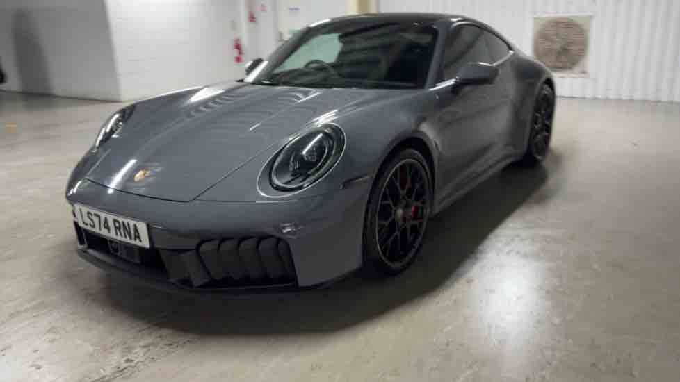 More views of Porsche 911