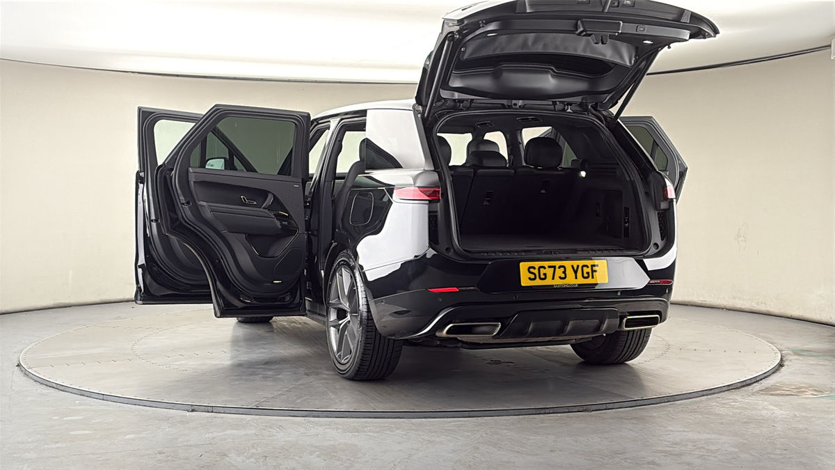 More views of Land Rover Range Rover Sport