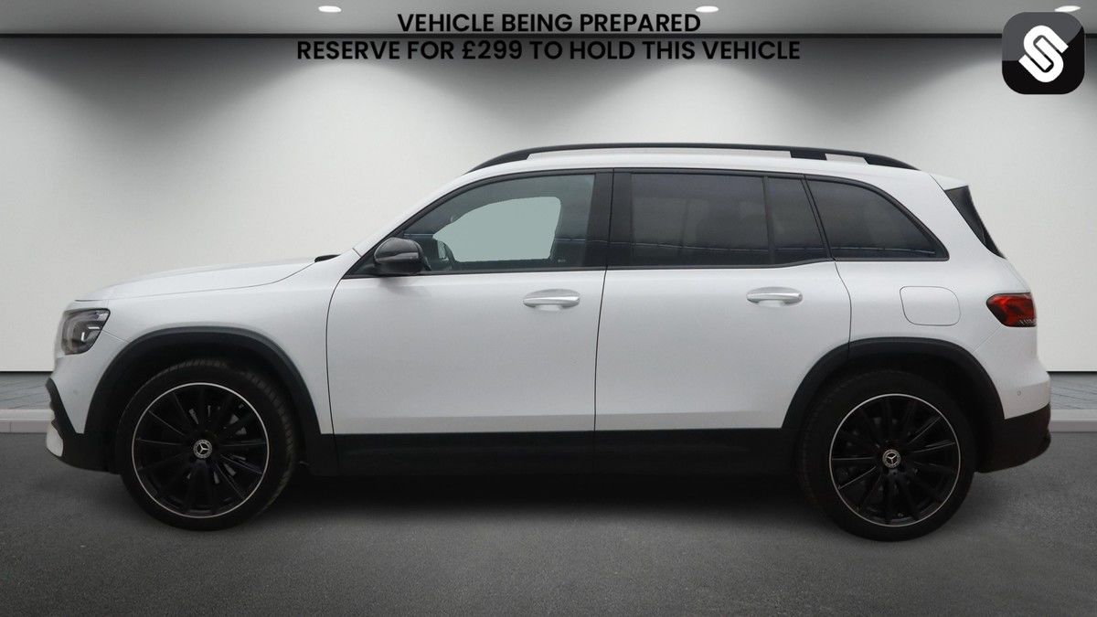 Mercedes-Benz GLB Image 6