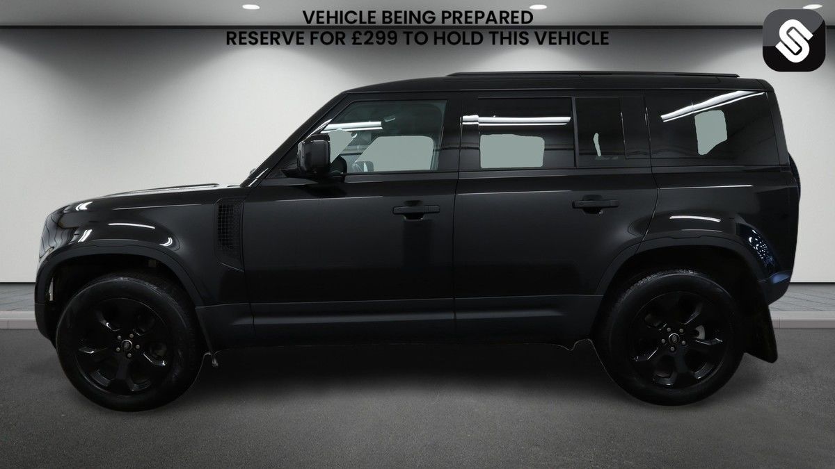 Land Rover Defender 110 Image 6