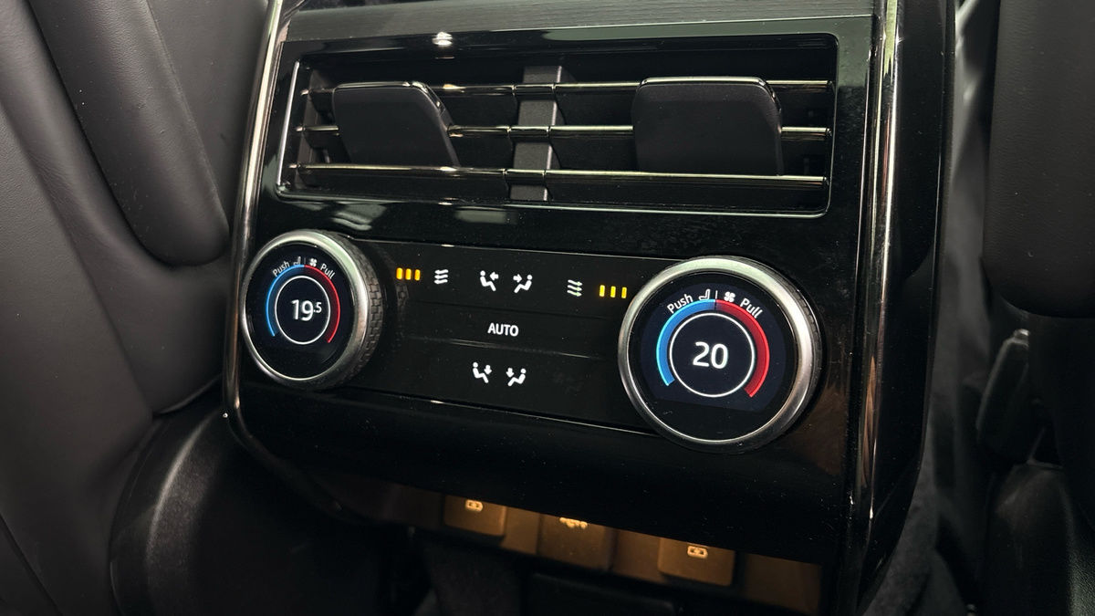 Land Rover Range Rover Sport Image 25