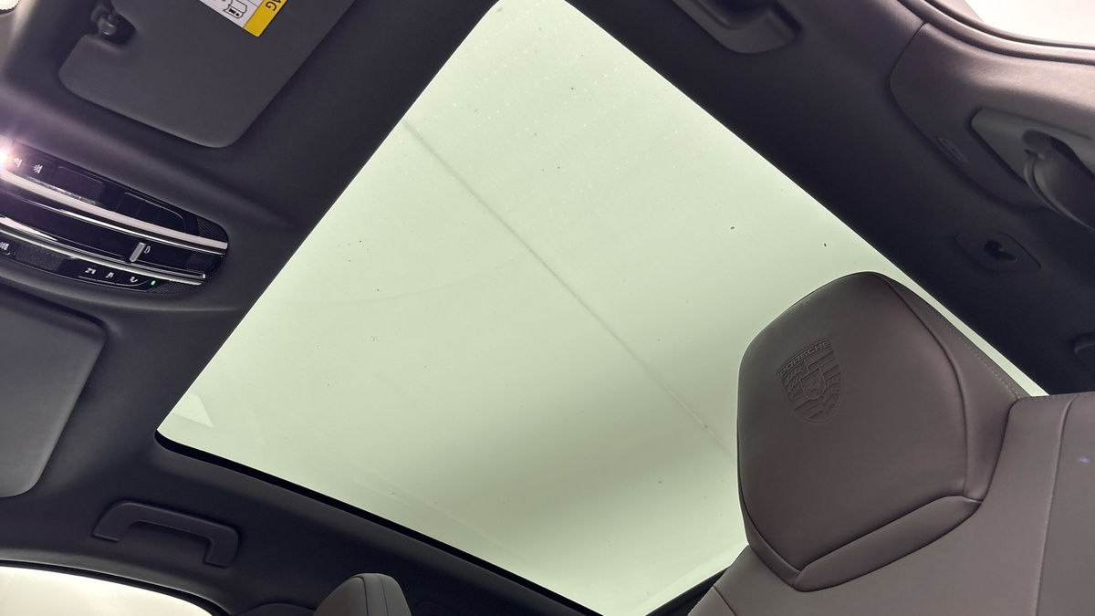 Porsche Cayenne Image 6