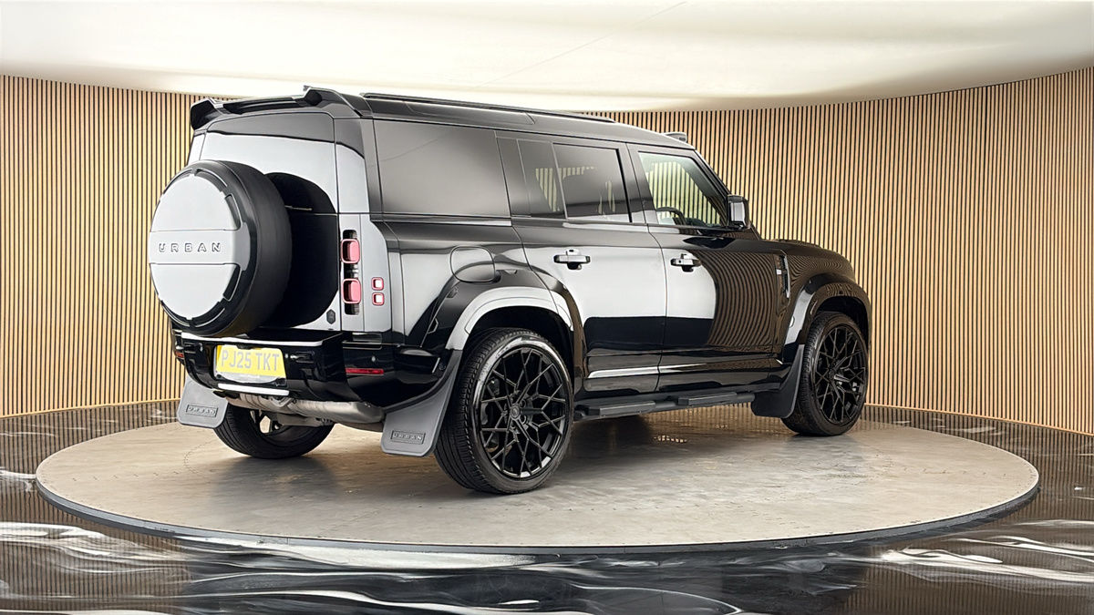 Land Rover Defender 110 Urban Image 21