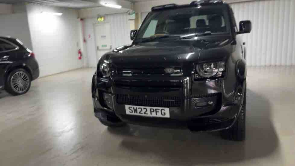 More views of Land Rover Defender 90