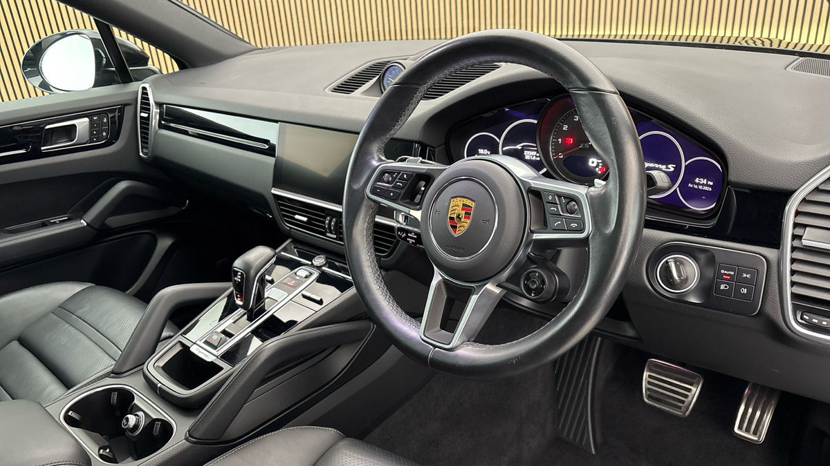 Porsche Cayenne Image 5