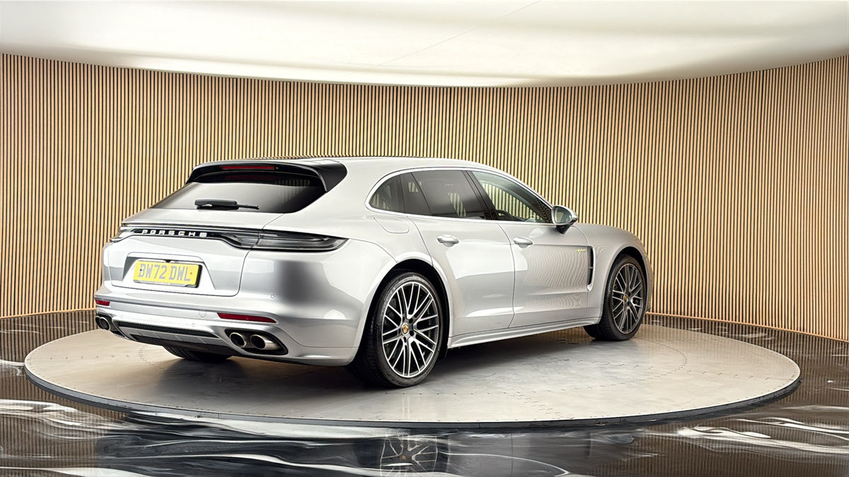 More views of Porsche Panamera