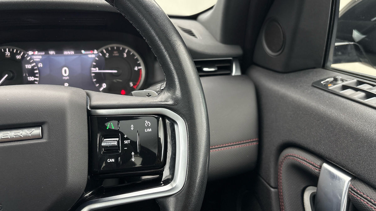 Land Rover Discovery Sport Image 14