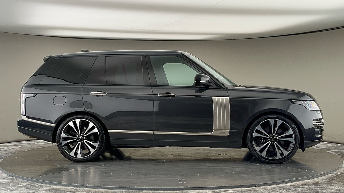 More views of Land Rover Range Rover