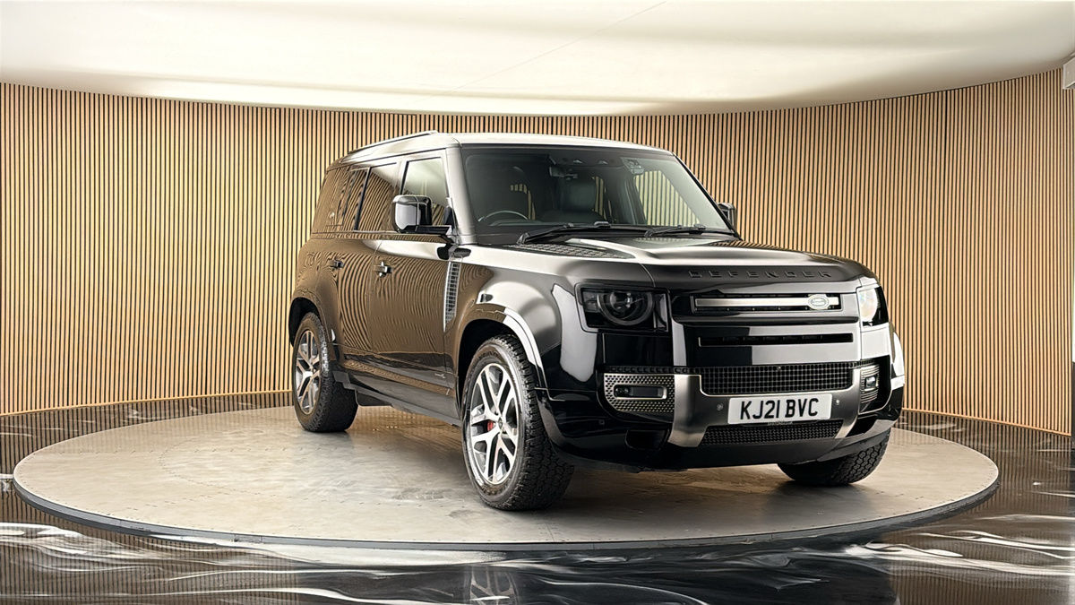 More views of Land Rover Defender 110
