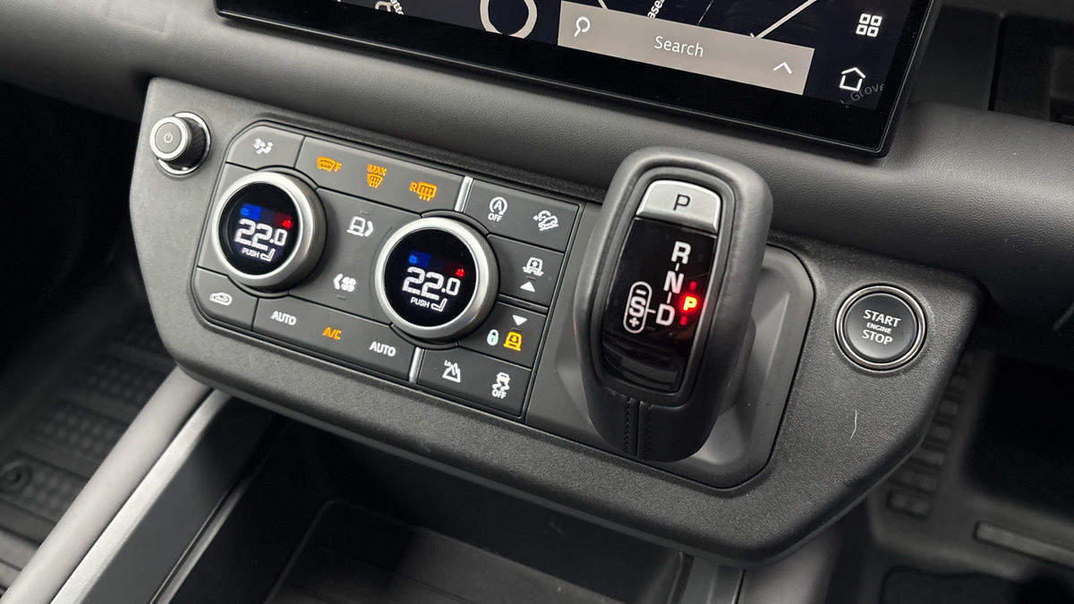 Land Rover Defender 110 Urban Image 6