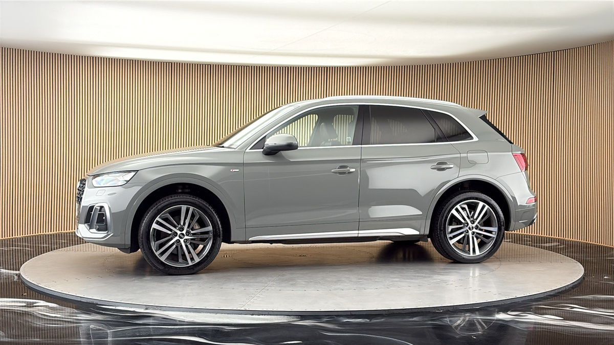 More views of Audi Q5