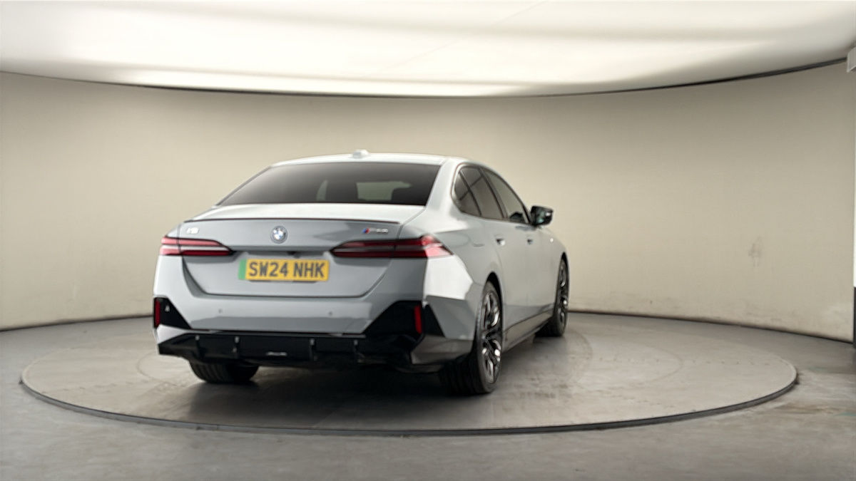 More views of BMW i5