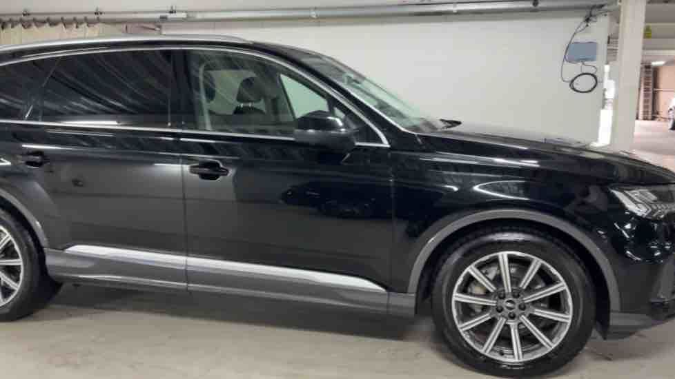 More views of Audi Q7
