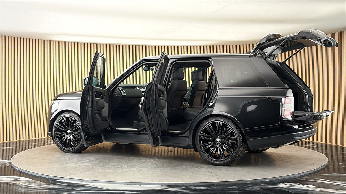 More views of Land Rover Range Rover