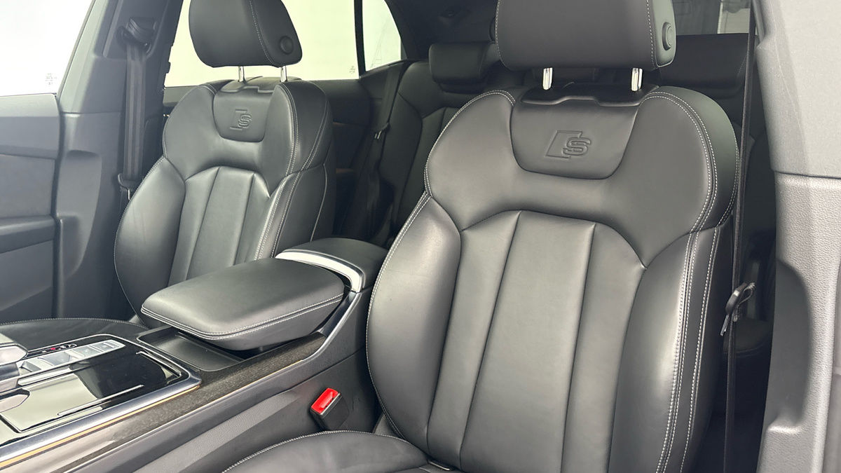 Audi Q8 Image 7