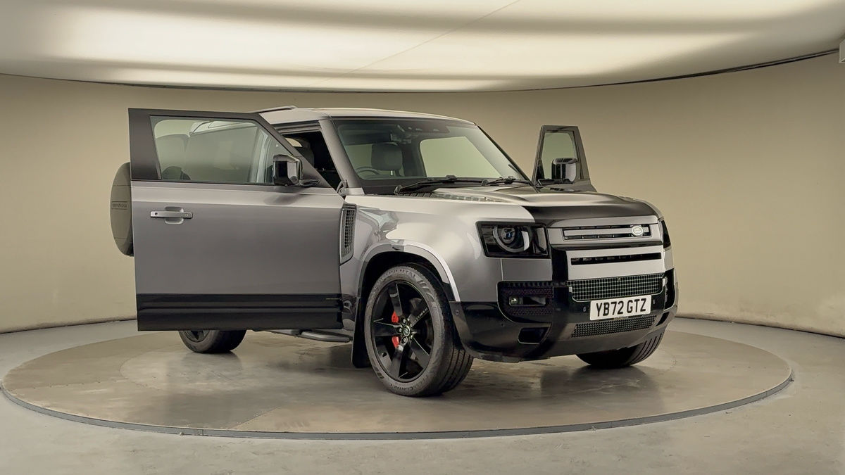 More views of Land Rover Defender 90