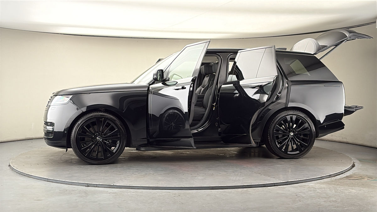 More views of Land Rover Range Rover