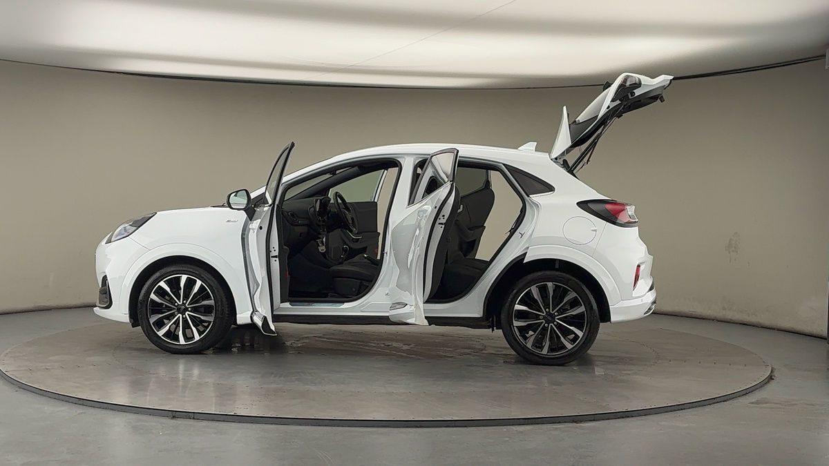 More views of Ford Puma