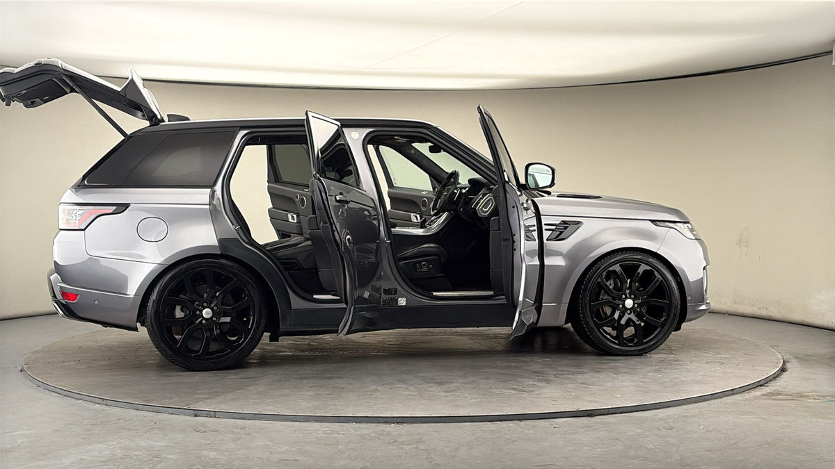 More views of Land Rover Range Rover Sport