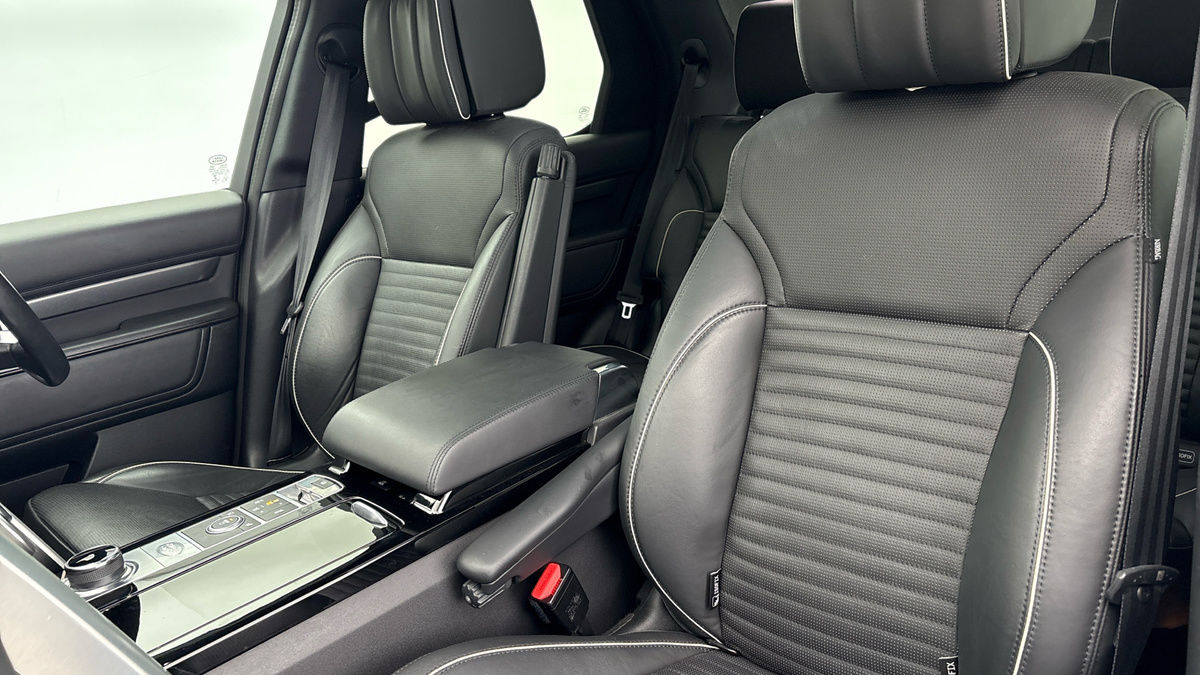 Land Rover Discovery Image 7