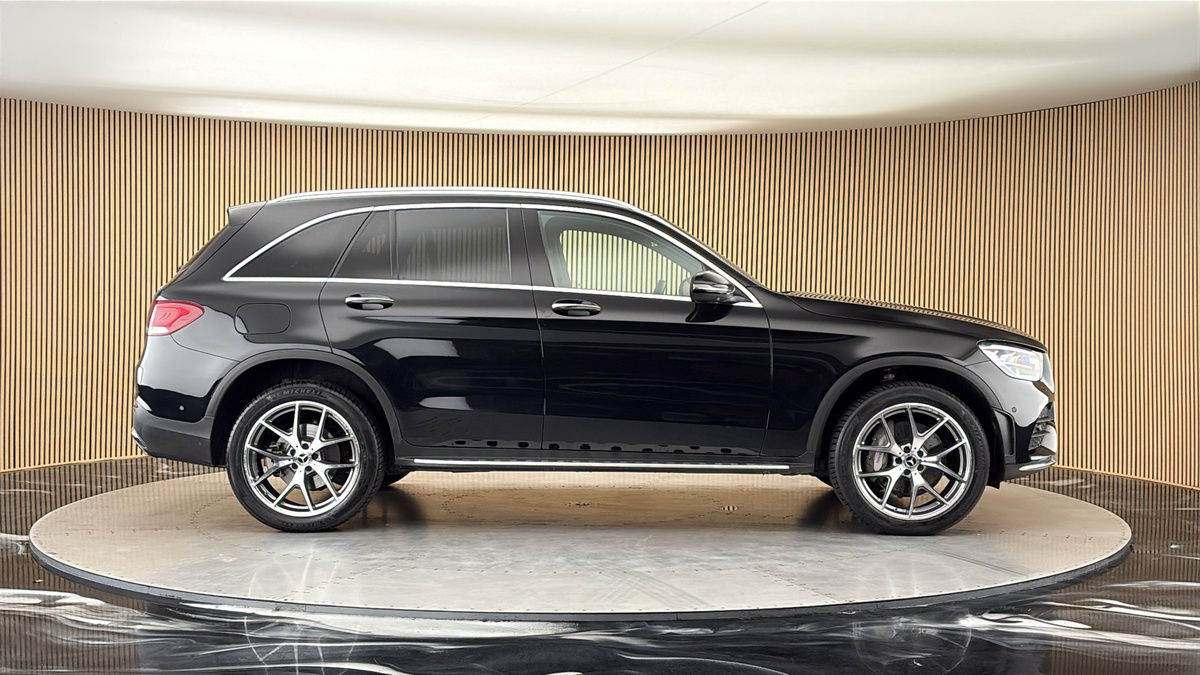 Mercedes-Benz GLC Image 16
