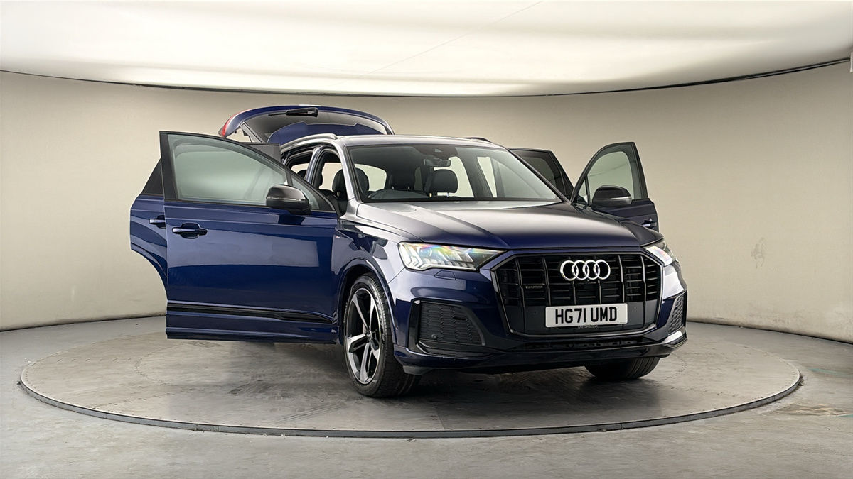 More views of Audi Q7