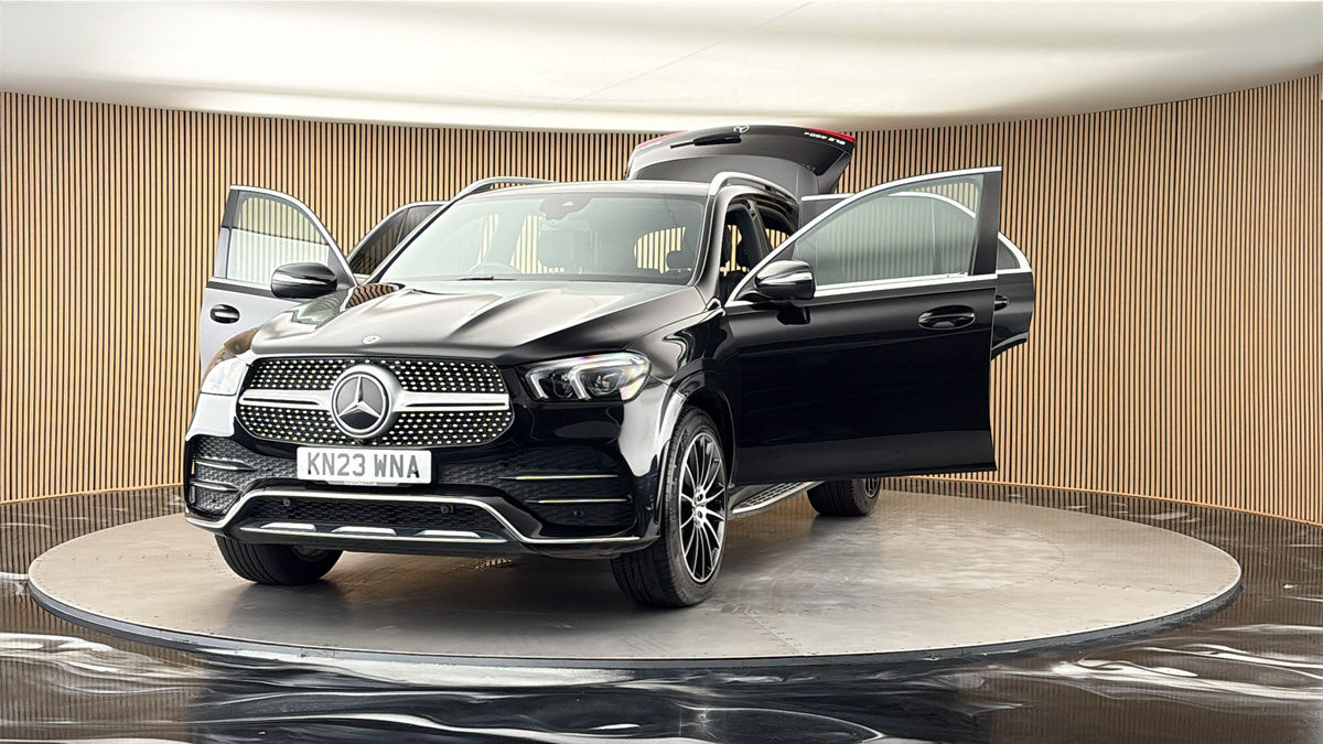 More views of Mercedes-Benz GLE