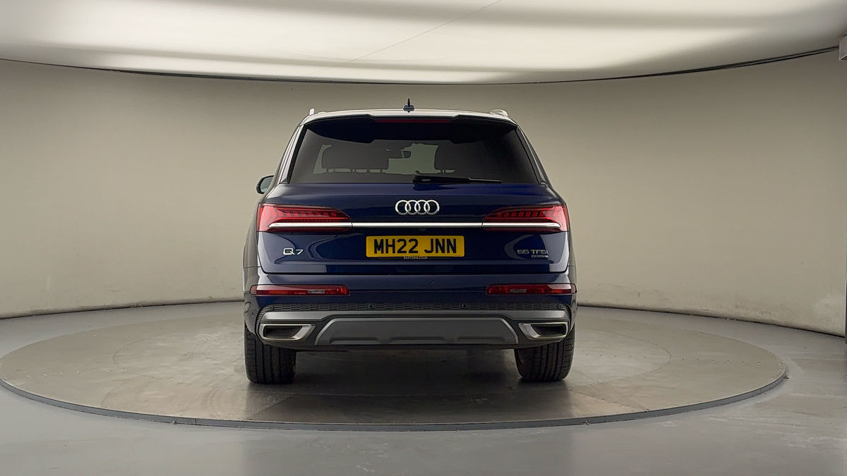 More views of Audi Q7