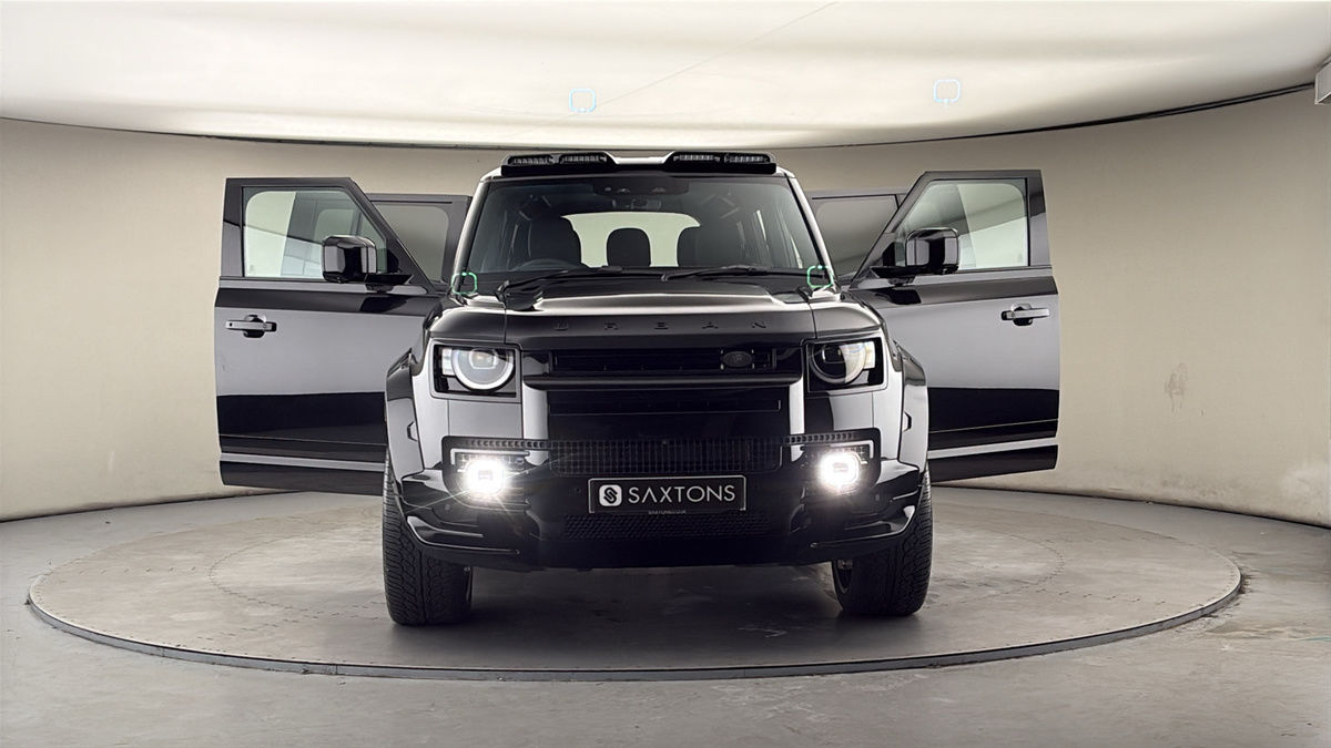 More views of Land Rover Defender 110