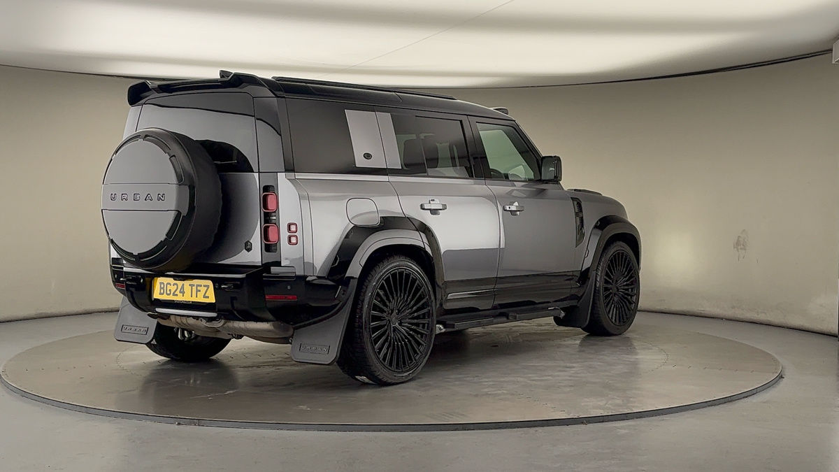 More views of Land Rover Defender 110