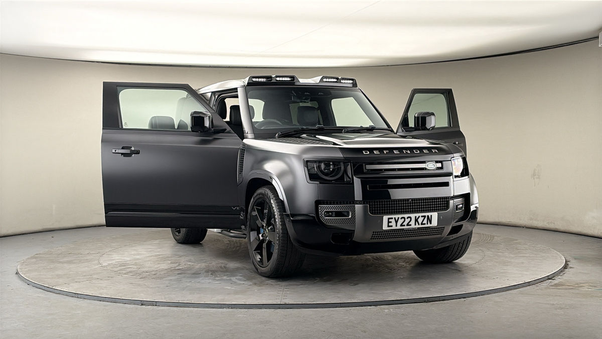 More views of Land Rover Defender 90