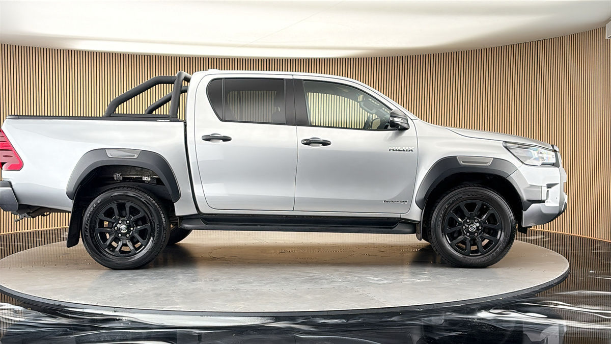 Toyota Hilux Image 16