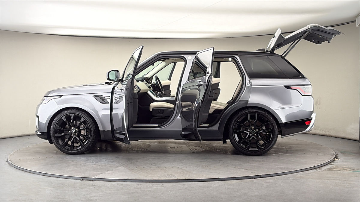 More views of Land Rover Range Rover Sport