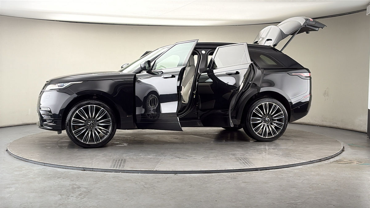 More views of Land Rover Range Rover Velar