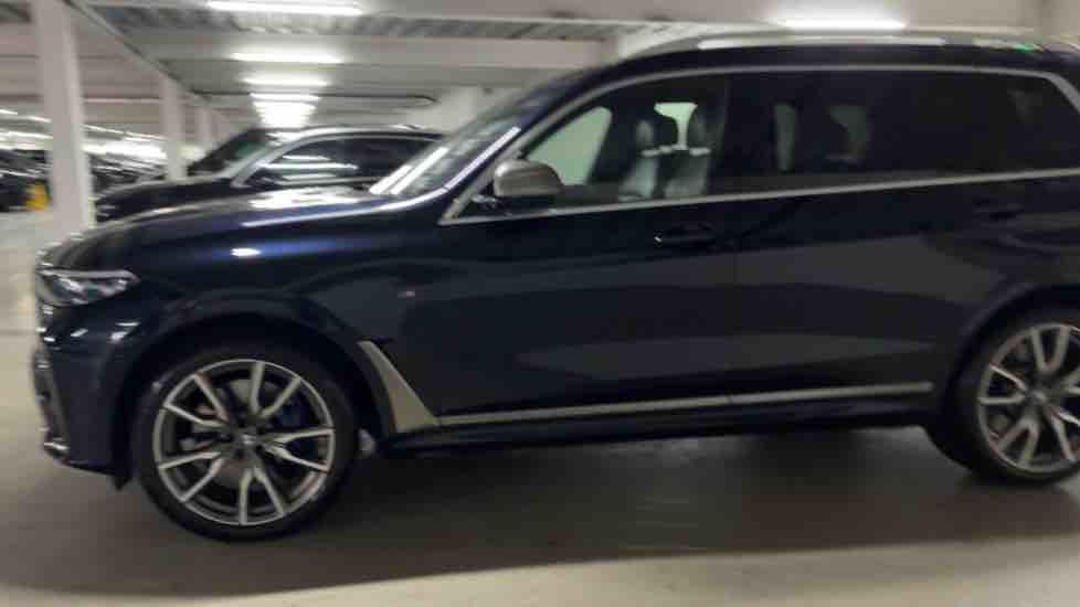 More views of BMW X7