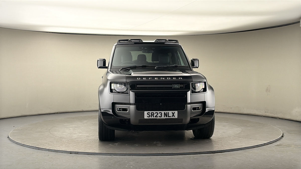 More views of Land Rover Defender 90