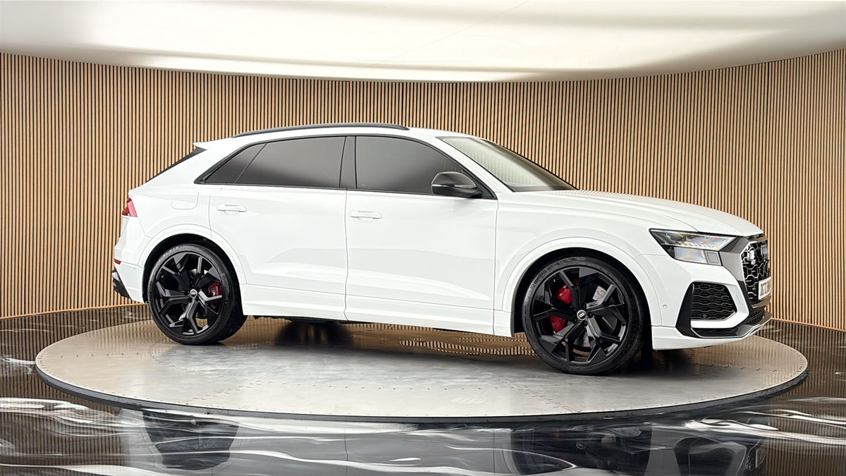 More views of Audi RSQ8