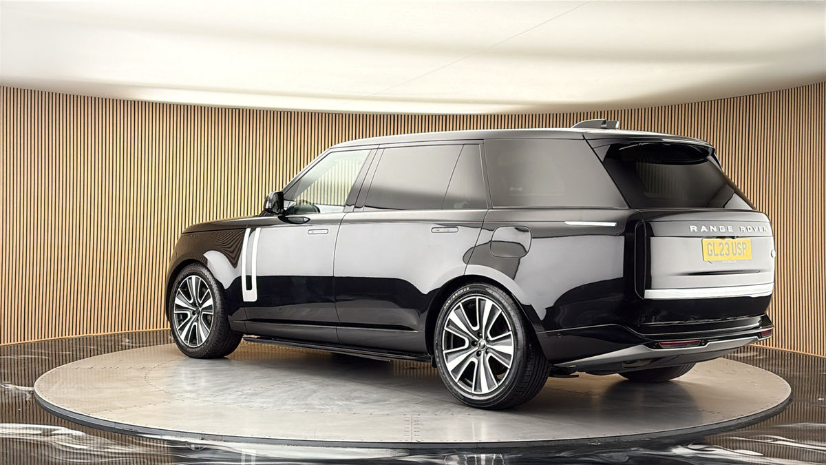 More views of Land Rover Range Rover