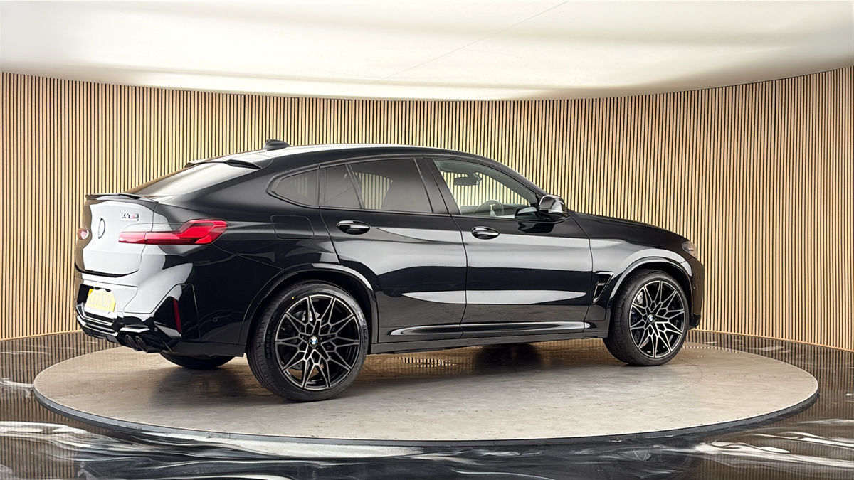 More views of BMW X4 M
