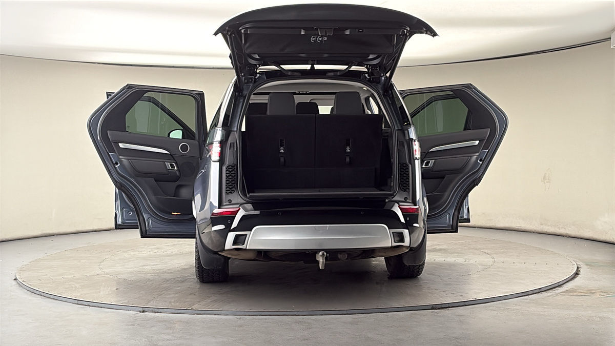 More views of Land Rover Discovery