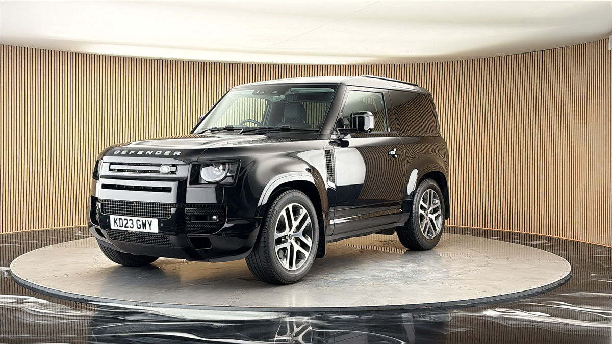 More views of Land Rover Defender 90