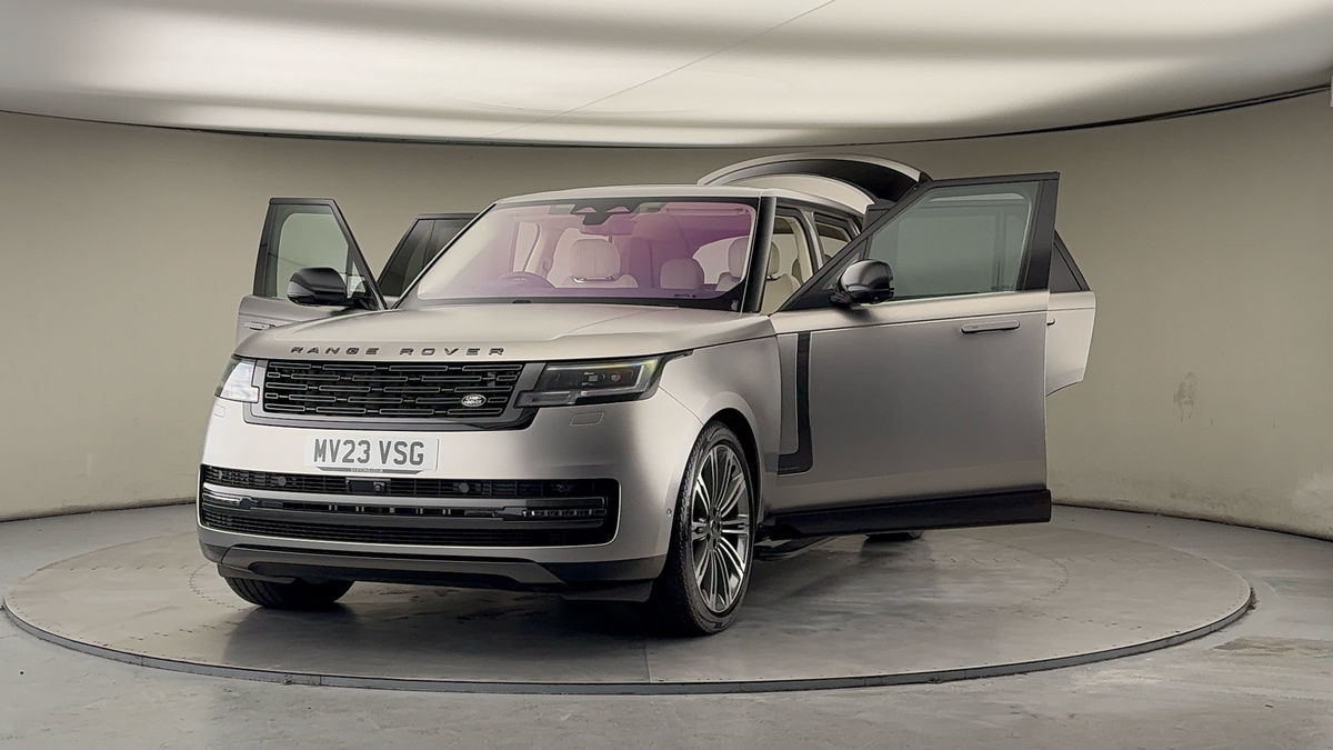 More views of Land Rover Range Rover