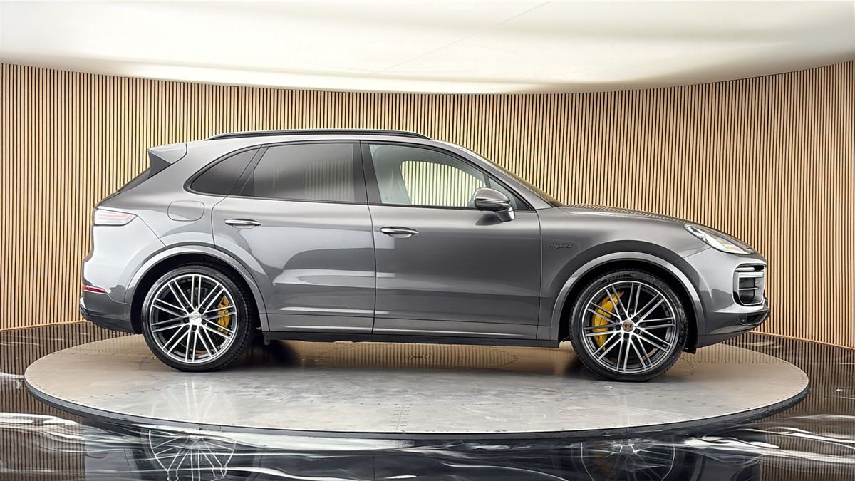 More views of Porsche Cayenne