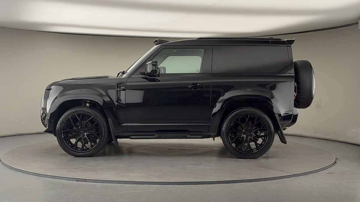 Land Rover Defender 90 Urban Image 15