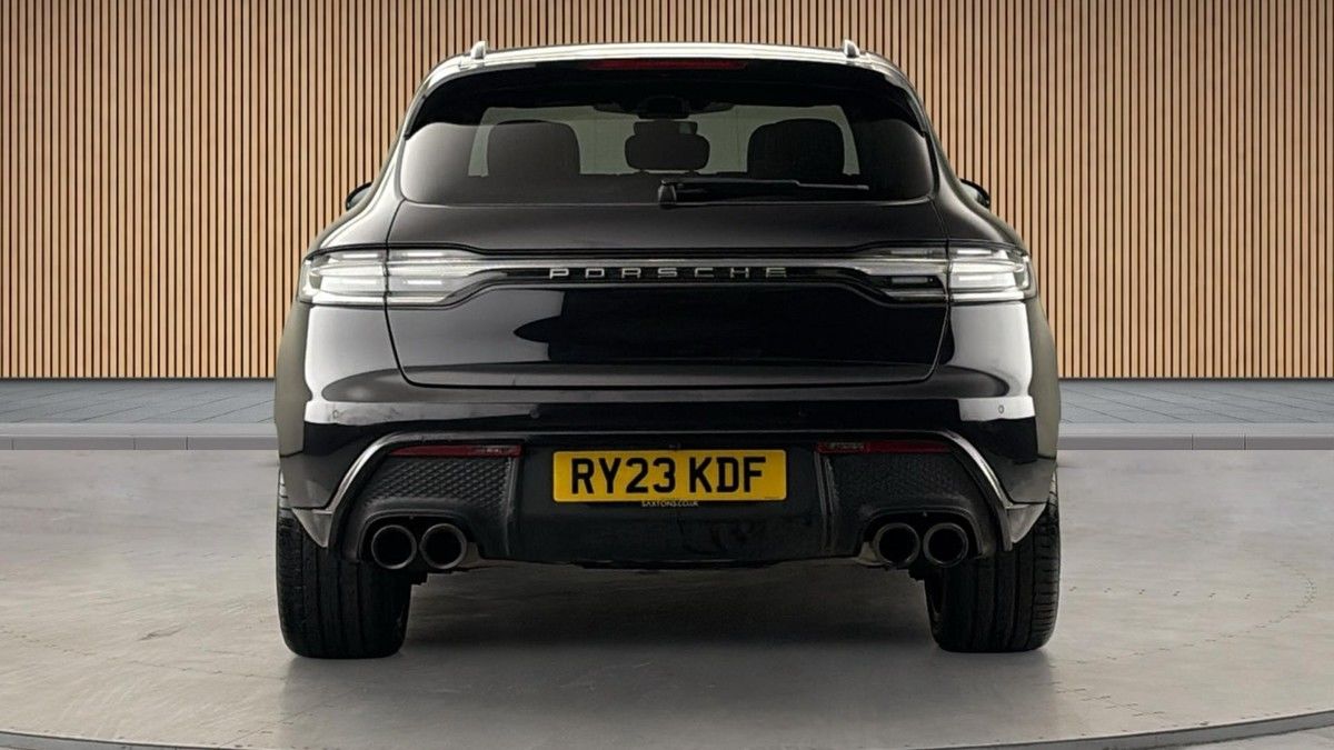 Porsche Macan Image 4