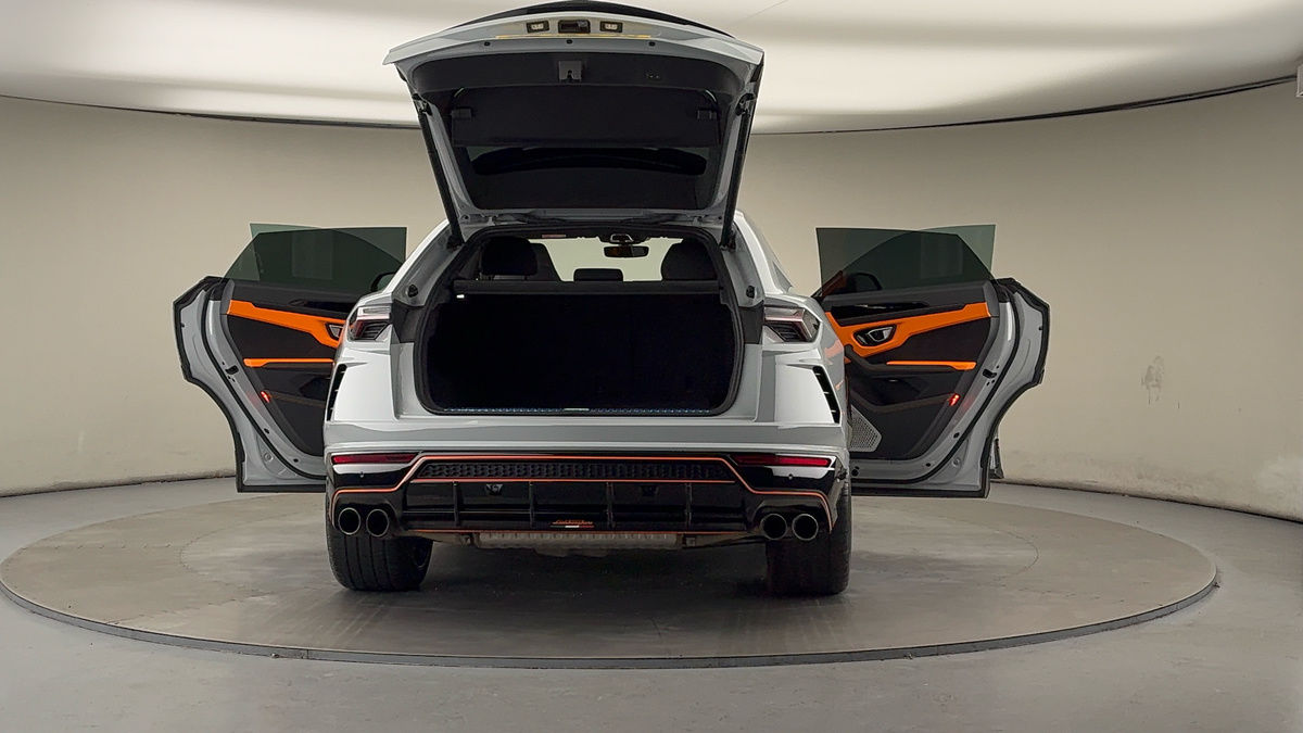 More views of Lamborghini Urus