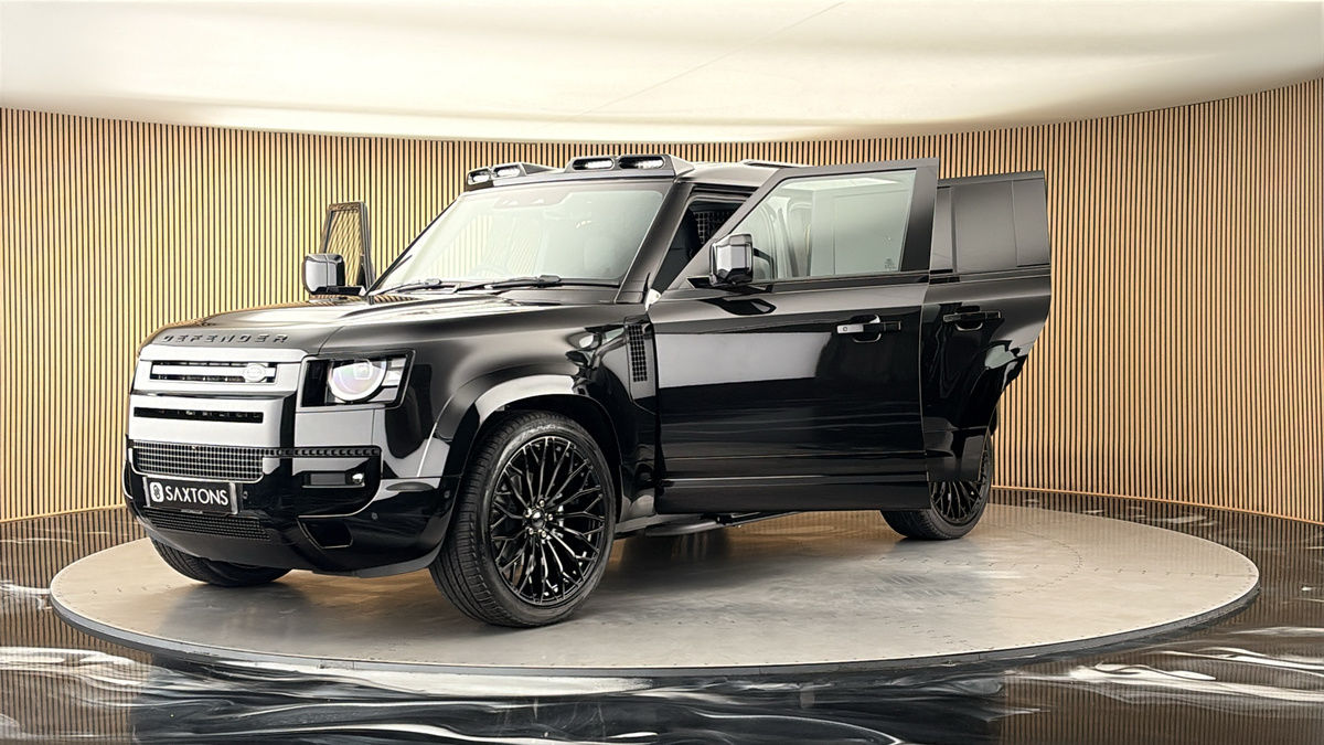 More views of Land Rover Defender 110