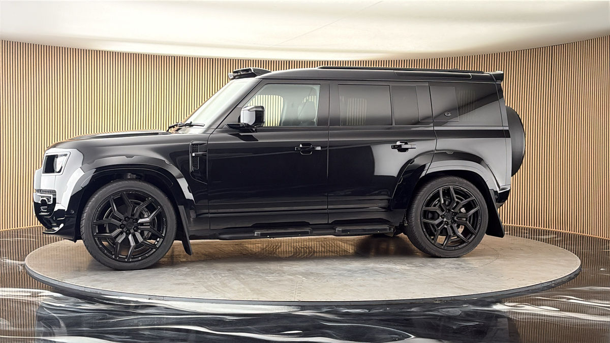 More views of Land Rover Defender 110