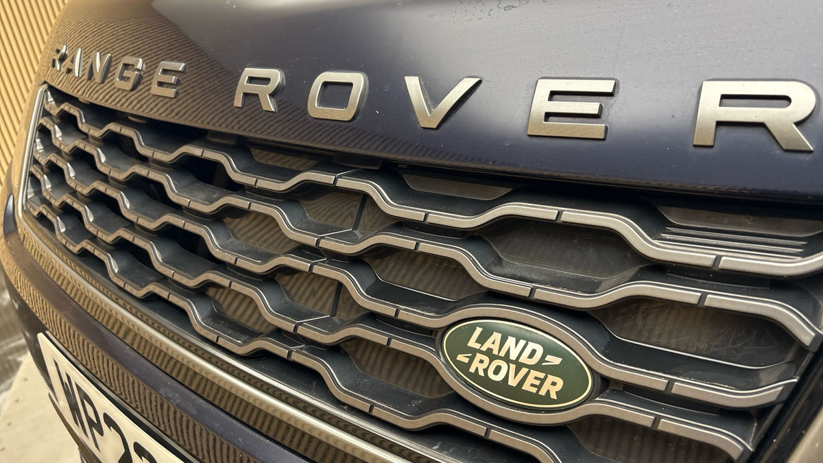 Land Rover Range Rover Sport Image 24