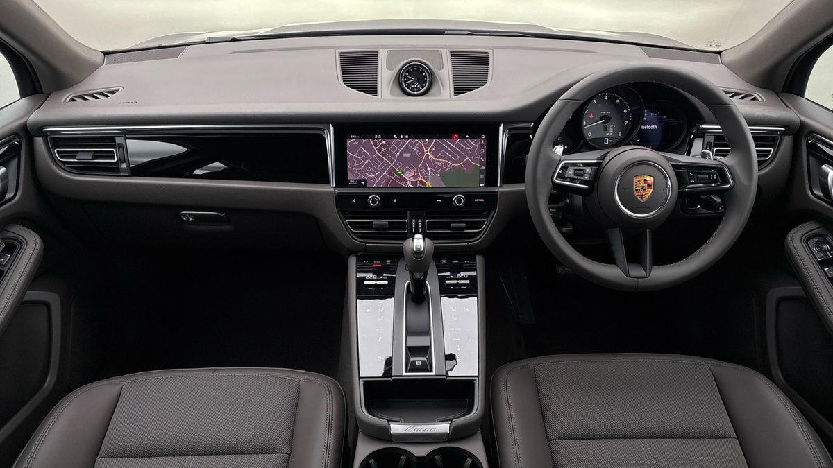 Porsche Macan Image 12